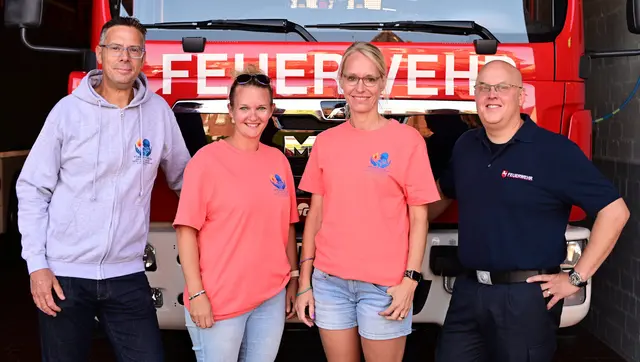 Der heutige Vorstand (v. li.): Dennis Koldewei, Natalie Lohre, Deergne Behrens und Christofer Cohrs. Dessen Vater zählte bereits vor 30 Jahren zu den Gründungsmitgliedern des Vereins | Foto: Stephan Rattai