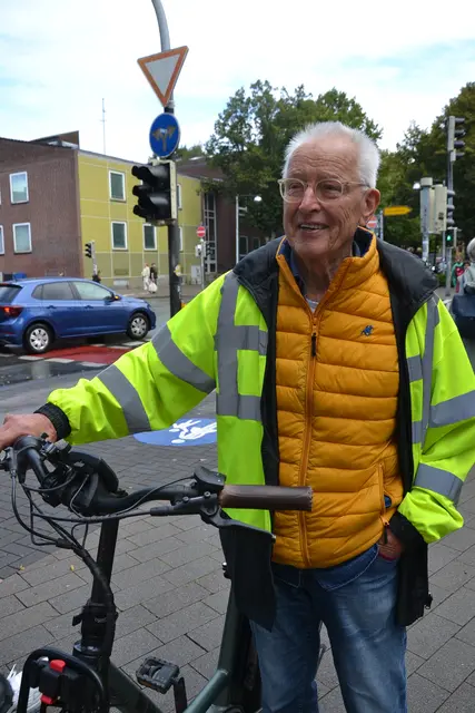 Klaus Schramm ist viel mit dem Fahrrad auf der Bahnhofstraße unterwegs 