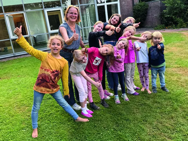 Der Kinderchor unter der Leitung von Karen Natorp-Henschen freut sich über Verstärkung | Foto: Kirchengemeinde Salzhausen-Raven