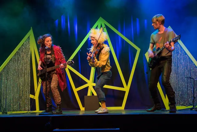 Verschiedene Musikstile entdecken Kinder bei "Eule findet den Beat" | Foto: Peter Bruns
