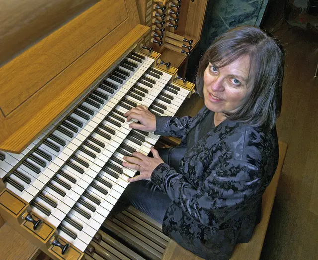 Die Organistin und freischaffende Künstlerin Irene Roth-Halter | Foto: Urs Roth
