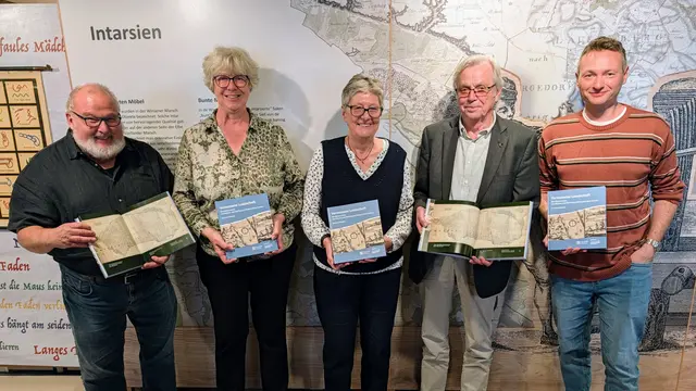 Von links: Prof. Dr. Rolf Wiese, Emily Weede, Giesela Wiese, Hartmut Blecken, Arndt-Hinrich Ernst | Foto: Jan Filter
