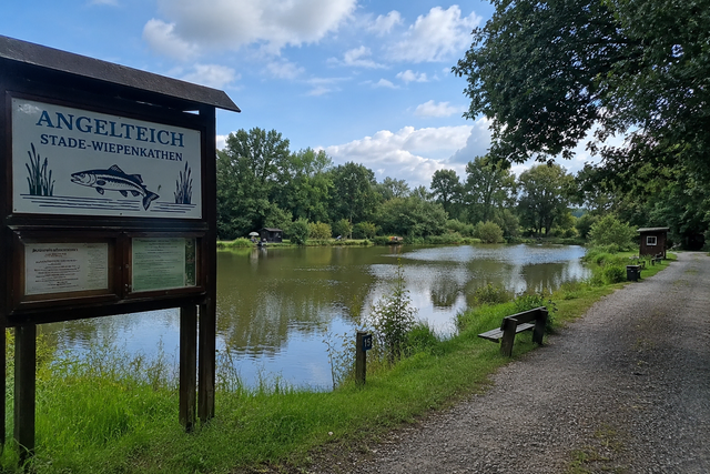 Einbruch am Angelteich: Die Polizei sucht Zeugen | Foto: KI generiert