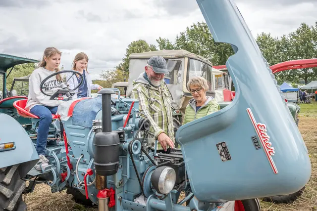 Beim Dampf- und Traktorentreffen vom 12. bis 13.9. entdecken Jung und Alt historische Technik auf dem Acker im Freilichtmuseum am Kiekeberg. | Foto: FLMK