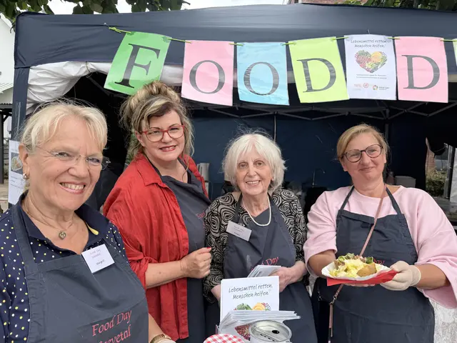Für den Food Day Seevetal e.V. waren Magrit Heeser-Menke, Manuela Bunde, Helga Evers und Carmen Edeelbüddel dabei (v. li. n. r.)  | Foto: Silke König 