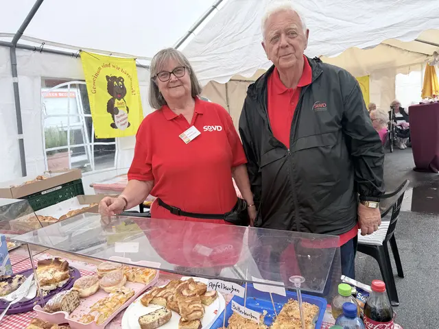 Elke Tuzina und Herbert Moll vom SVOD suchen weitere ehrenamtliche Helfer  | Foto: Silke König 