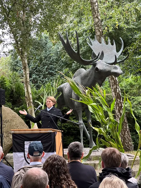 Pastorin Ann-Kathrin Hamsch betonte auf dem Goldap-Treffen, die Erinnerungen von Zeitzeugen seien von unschätzbarem Wert | Foto: Daniel Beneke/LK Stade