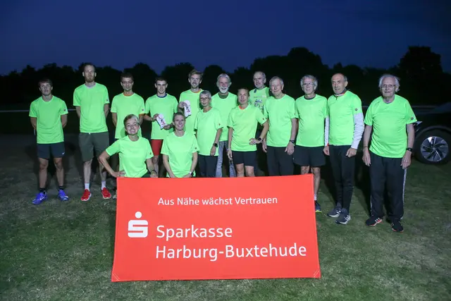 Die Sieger in der Gesamtwertung der Laufserie um den Sparkassen-Cup | Foto: Erik Schwarz