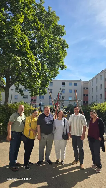 Die Organisatoren und Helfer vom internationalen Café haben in den Sommerferien ihr Programm erstmals im Albert-Schweizer-Viertel angeboten | Foto: Benjamin Schnelle