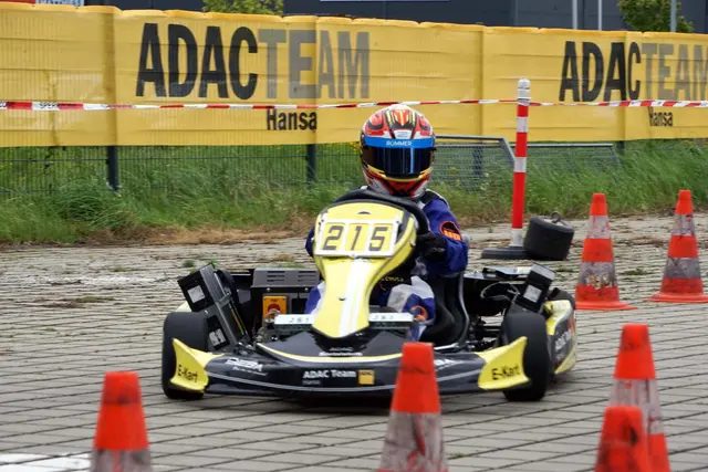 Lian Marten Schulz vom AC Buchholzer Heidering e.V. fuhr in der K1 auf Platz 1 und ist auch auf der Rundstrecke erfolgreich unterwegs | Foto: AC Buchholzer Heidering e.V.