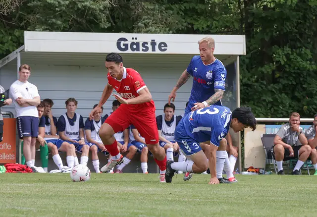 Der erste Heimsieg soll für Alexander Borck (links) und den TSV Buchholz 08 her, hier bei der Niederlgage gegen Dassendorf | Foto: ks