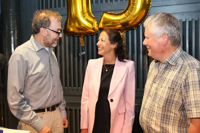 Im Gespräch: Dr. Peter Schlegel (v. li.), Kreisrätin Ana Cristina Bröcking und Folke Sumfleth | Foto: ©Landkreis Harburg