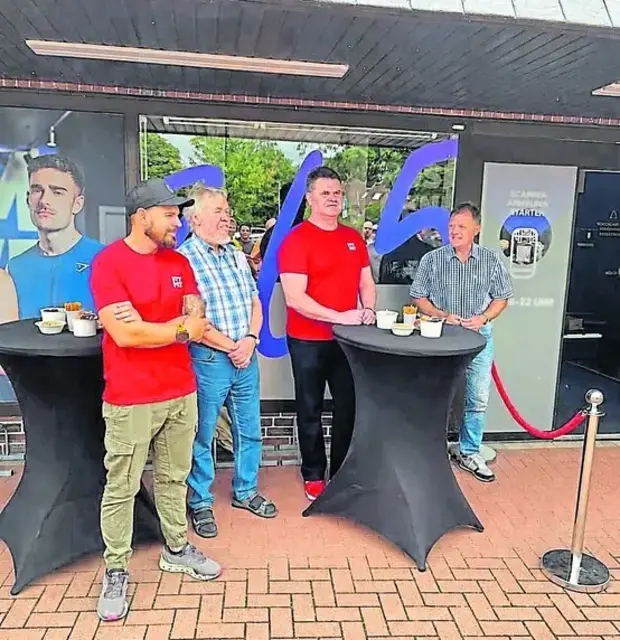 Schon bei der Eröffnung gab es großes Interesse | Foto: Fitomat