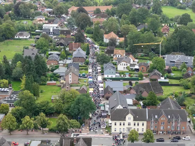 Das Flohmarkttreiben in der Schützenstraße | Foto: brehmium photography