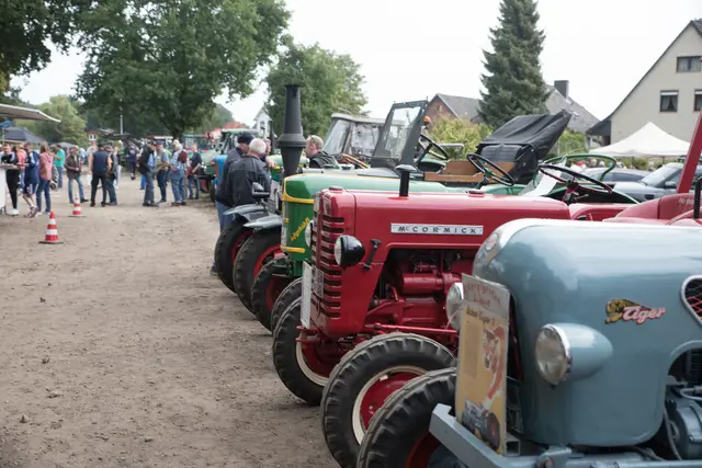 Nicht nur für Fans immer einen Blick wert: die Oldie-Trecker des Treffens | Foto: ks