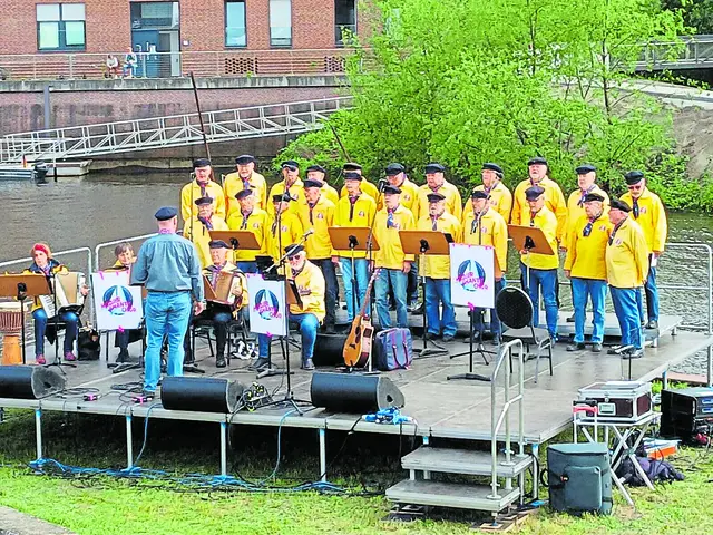 Lieder von der See und von Matrosen trägt der Heidjer-Shanty-Chor Buchholz vor | Foto: Chor
