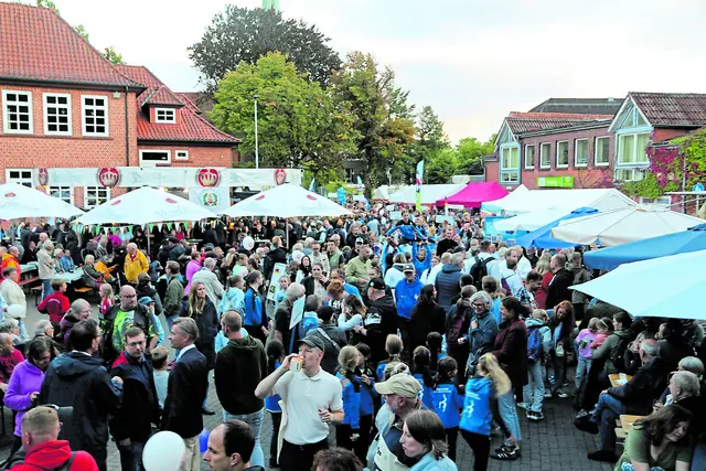 Der Rathausplatz wird wieder eine Treffpunkt für die Besucher | Foto: Stadt Buchholz