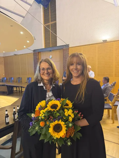 Maren Kleinschmidt (re.) wird Bürgermeisterin in der Samtgemeinde Harsefeld