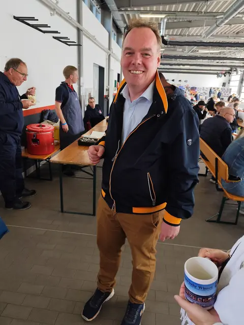 Ein glücklicher wiedergewählter Bürgermeister  Herr Wiese. | Foto: Rüdiger Störtebecker