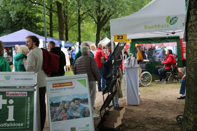 Die Stadt Buchholz informierte an drei Ständen | Foto: Stadt Buchholz