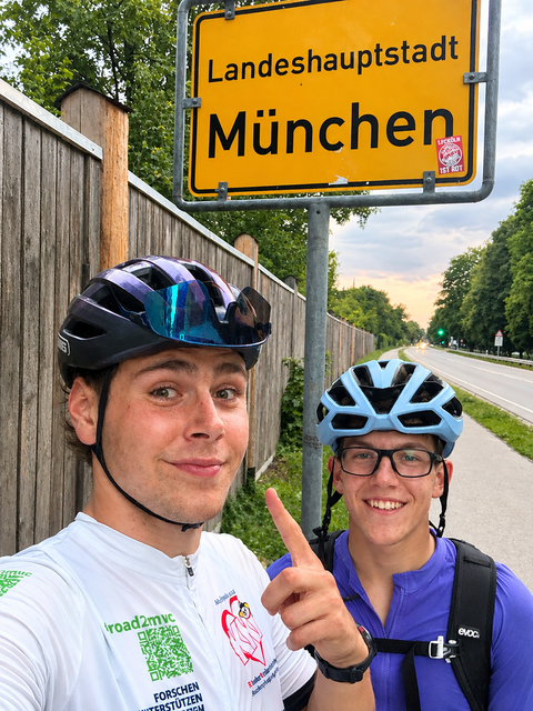 Am Ziel – Casimir Jackenkroll (GAK, links) und Felix Käberich (RSAK).