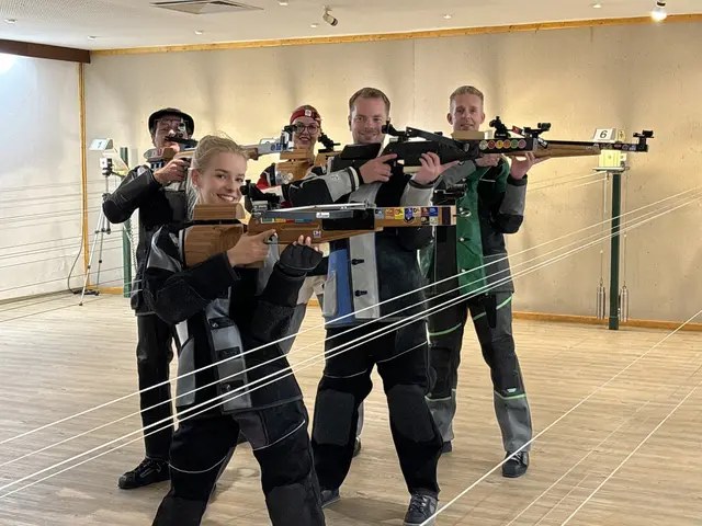 Die erfolgreichen Glüsinger Schützinnen und Schützen (v. li.):. Dierk Janeke. Lea Wübbe, Hannah Tamke, Tobias Schulenburg und Matthias Wübbe | Foto: Schützenverein Glüsingen