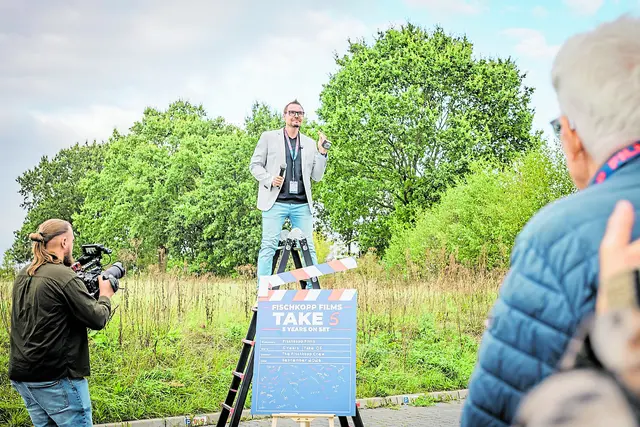 Geschäftsführer Markus Höfemann begrüßte die Gäste und wünschte ihnen einen kurzweiligen Abend  | Foto: Fischkopp Films GmbH
