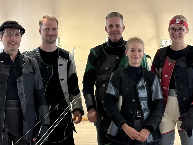 v.l.: Dierk Janeke, Tobias Schulenburg, Matthias Wübbe, Lea Wübbe, Hannah Tamke | Foto: Schützenverein Glüsingen