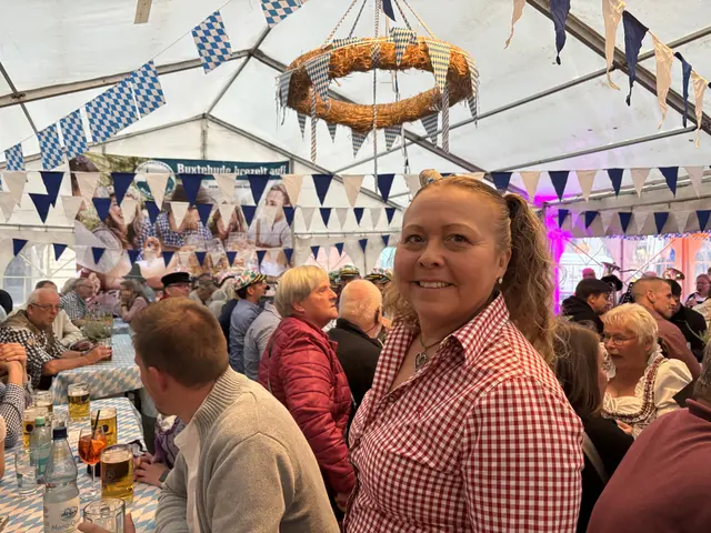 Mittendrin im Wiesn-Trubel | Foto: sts