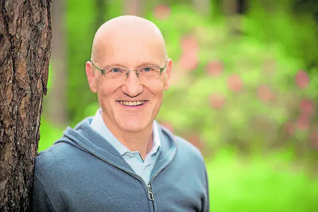 Dr. Michael Riedel ist einer der beiden Kandidaten, die sich in Buchholz um das Amt des Bürgermeisters bewerben