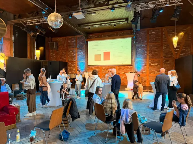 Verhaltene Stimmung bei der CDU in der Stader Seminarturnhalle | Foto: mn
