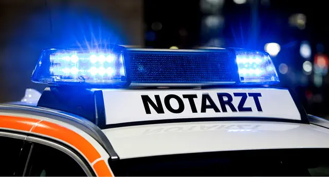 Der Radfahrer wurde ins Krankenhaus gebracht | Foto: KI generiert