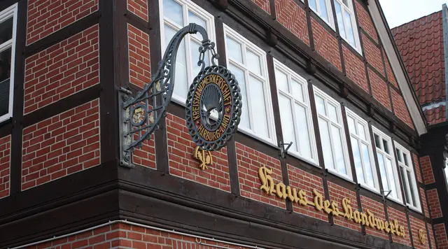 Für die Handwerker des Lankreises Harburg wichtig: Das Haus des Handwerks in Winsen bleibt weiter als Ansprechstelle erhalten | Foto: ks