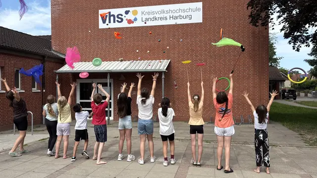 Die Volkshochschule bietet Spaß in den Herbstferien | Foto: KVHS