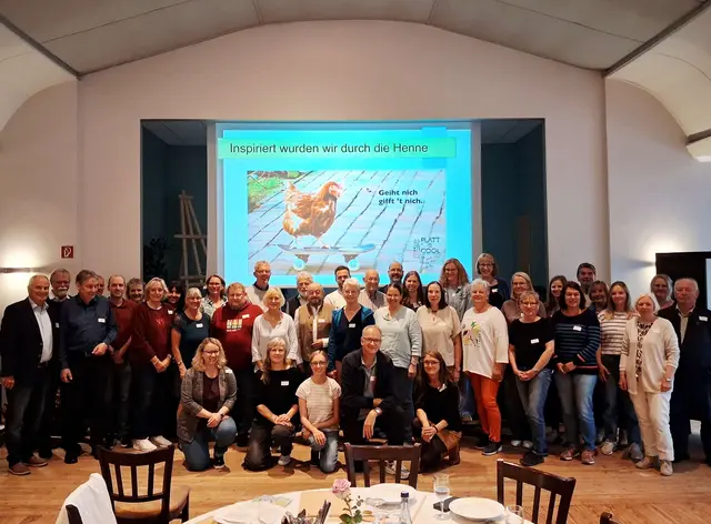Lehrerinnen und Lehrer von 32 Schulen aus dem Elbe-Weser-Dreieck haben am 44. „Plattdüütschen Schoolmeesterdag“ des Landschaftsverbandes Stade in Vollersode teilgenommen | Foto: Landschaftsverband Stade