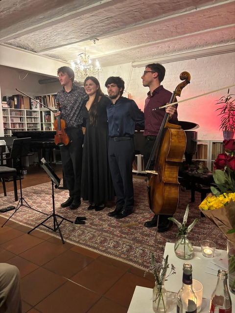 Das Musiktrio "Tonler" mit Mezzosopranistin Anna Ermakova | Foto: Viktoria Demianvoa