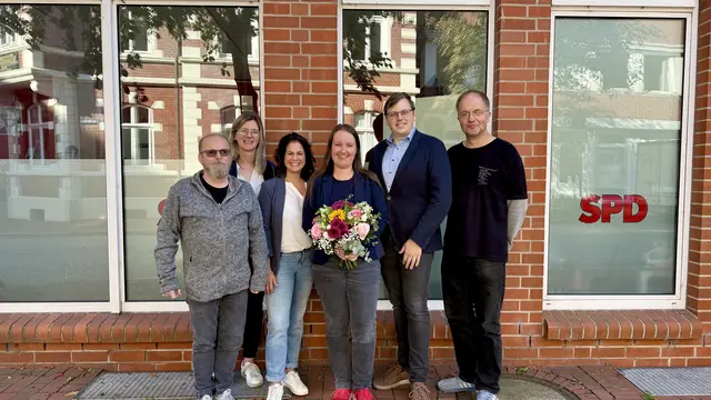  Jörg Truchel (v. li.), Frauke Langen, Annekatrin Wolff-Meuter, Corinna Lange, Jan Büther und Stefan Schimkats | Foto:  Andre Borowsky