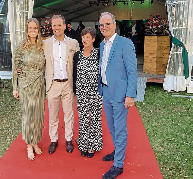 EIn starkes Familien-Team (v.li.:) Kristine Amelie Aldag, Nils Aldag, Cathrin und Dr. Hans-Heinrich Aldag | Foto: Waldklinik