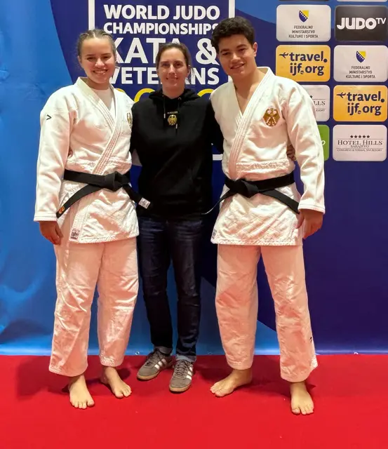  Jette Buchholz (v.l.), Trainerin Charina Charina Jeromin und Laurenz Degener