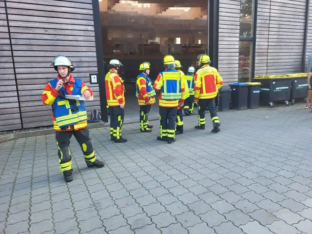 60 Einsatzkräfte waren vor Ort | Foto: FF Hittfeld