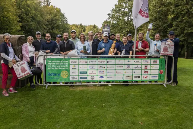 Teilnehmer des Benefiz-Golfturnieres in Deinste | Foto: Rotary Club Stade