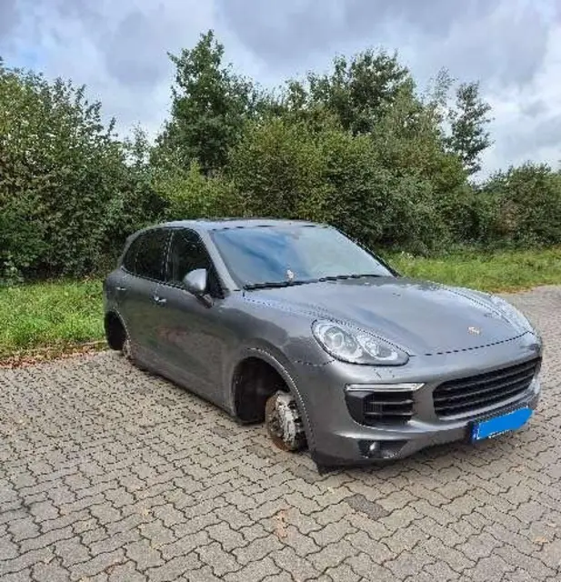Alle vier Räder wurden entwendet | Foto: Polizeiinspektion Harburg