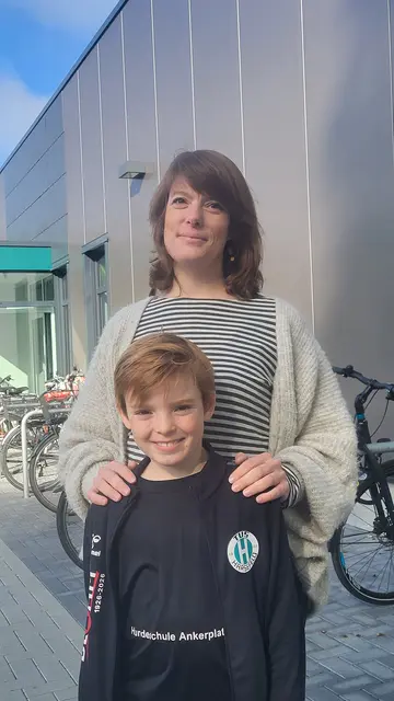 Die Trainerin und Rollkunstlauf-Talent: Kathrin Budweg mit ihrem Sohn Till