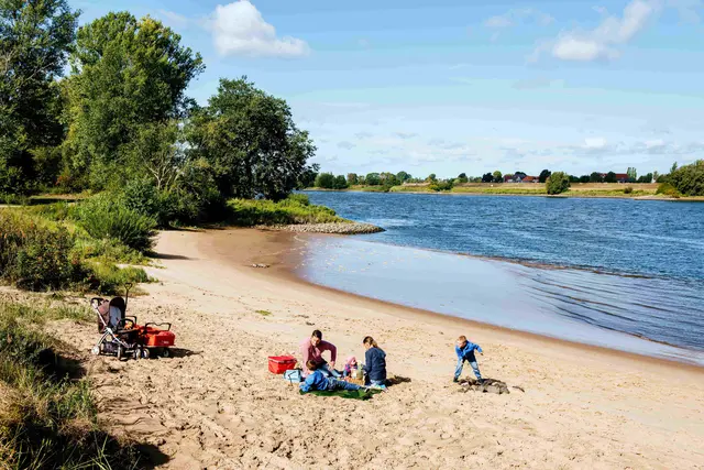 Zum Ausflug und Familienpicknick lädt die Elbe in der gesamten Kurs-Elbe-Region ein | Foto: Markus Tiemann