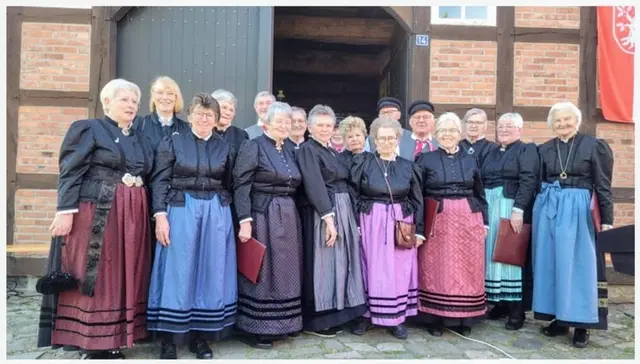 Die „Kutenhulder Trachtensingers“ sorgen für musikalische Unterhaltung | Foto: Kutenhulder Trachtensingers