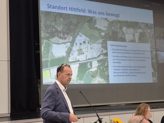 Michael von Malottky erklärte, was das Unternehmen Otto Dörner zwischen Rosengarten und Seevetal vor hat | Foto: pöp