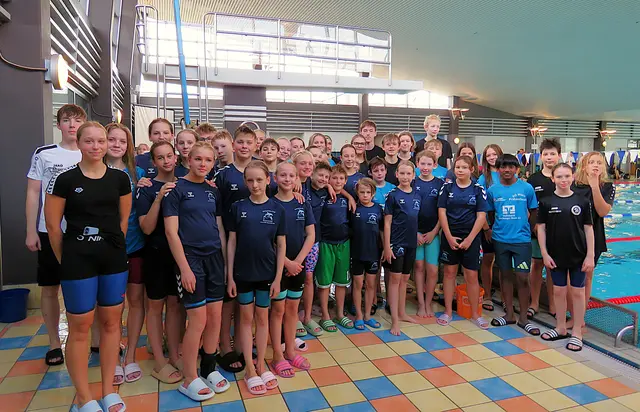 Das Team aus dem Schwimm-Kreisverband Harburg-Land war breit aufgestellt bei den Bezirkstitelkämpfen in Uelzen | Foto: KHL