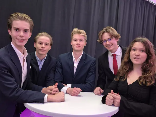 Wirkten professionell: Constantin Meyer, Julian van Kuijk, Ben-Luca Neitzel, Frederik Herbst und Madita Schrader | Foto: pöp