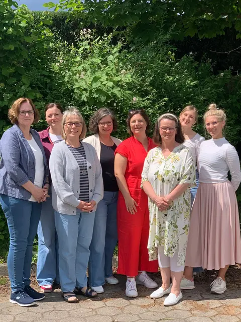 Birgit Eckhoff (v. li.), Jessica Nottorf, Hannelore Buls, Christine Glawe, Katharina Moll, Britta Weimann, Timea Baars und Anna Ulrich | Foto: SPD-Frauen Landkreis Harburg