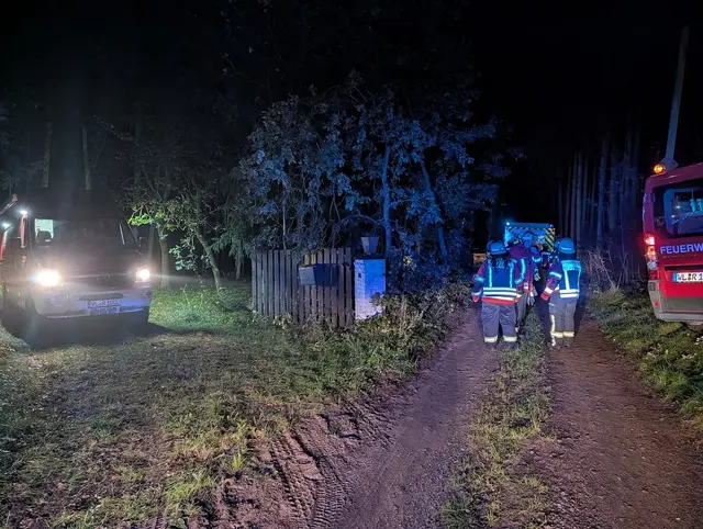 Die Einsatzstelle bei Dierkshausen befand sich in einem angrenzenden Waldstück | Foto: Freiwillige Feuerwehr SG Hanstedt
